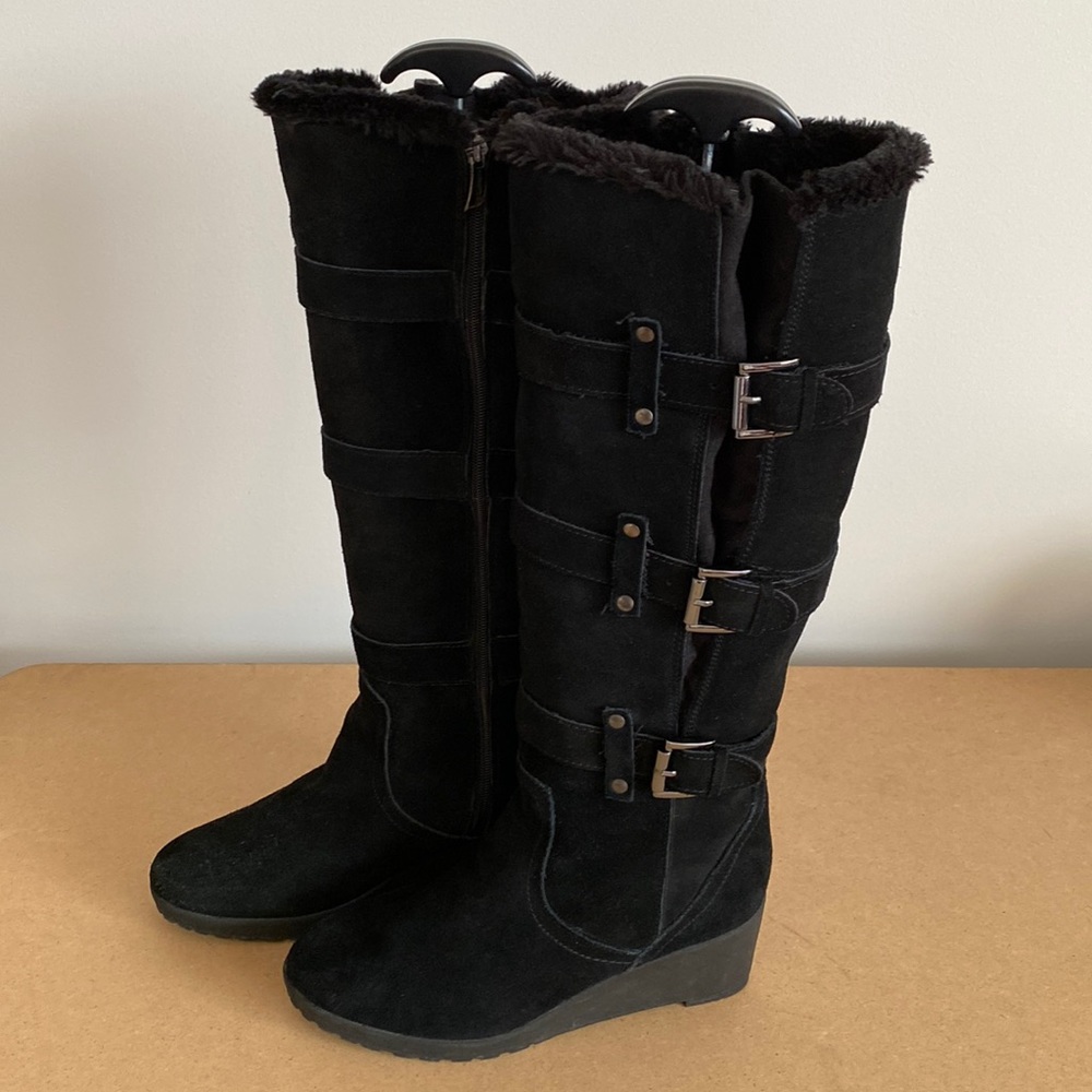 Khombu Leather Boots. Size 9. Black